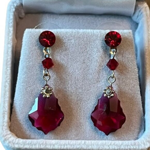 VINTAGE Austrian Crystal Ruby Baroque Earrings - EUC - Picture 1 of 1